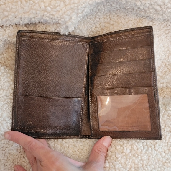 ⭐️ GUCCI wallet ⭐️ - Picture 9 of 9